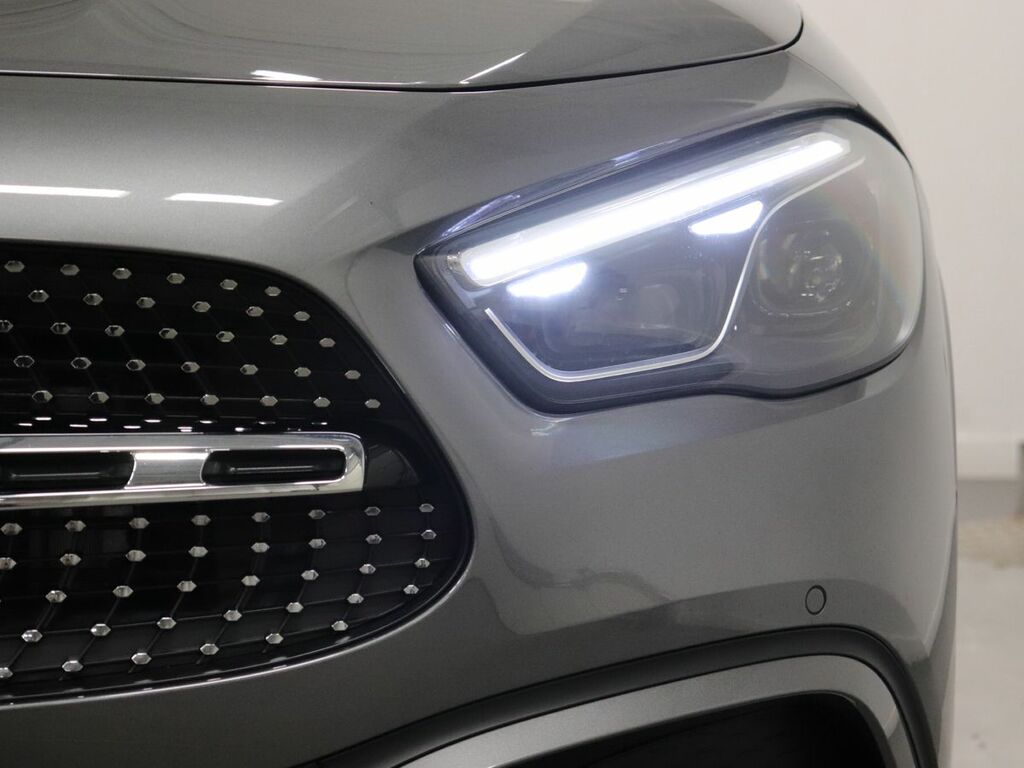 Mercedes-Benz GLA Class Amg Line Silver #7
