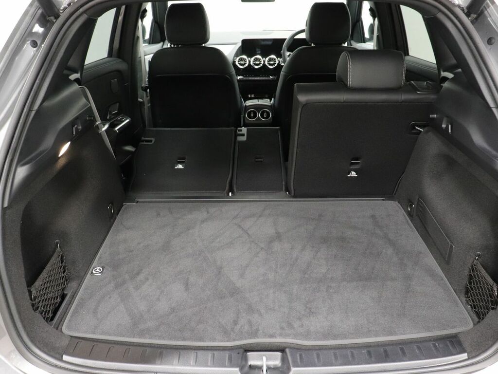 Mercedes-Benz GLA Class Amg Line Silver #32