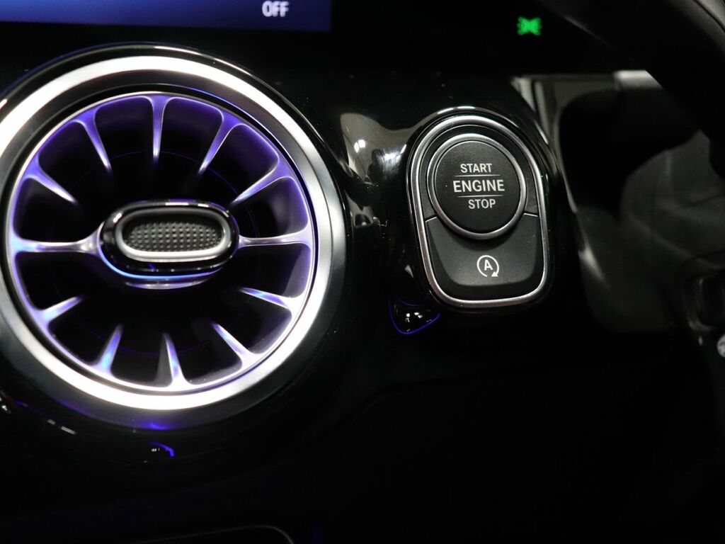 Mercedes-Benz GLA Class Amg Line Silver #41