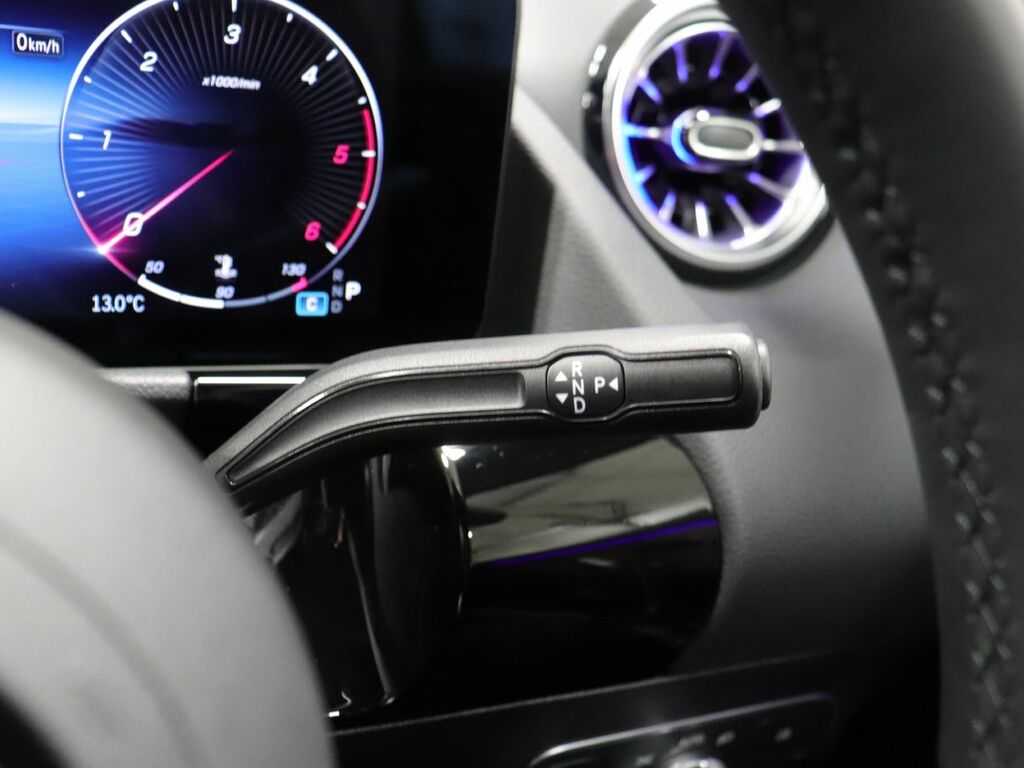 Mercedes-Benz GLA Class Amg Line Silver #23
