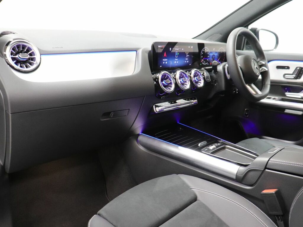Mercedes-Benz GLA Class Amg Line Silver #21