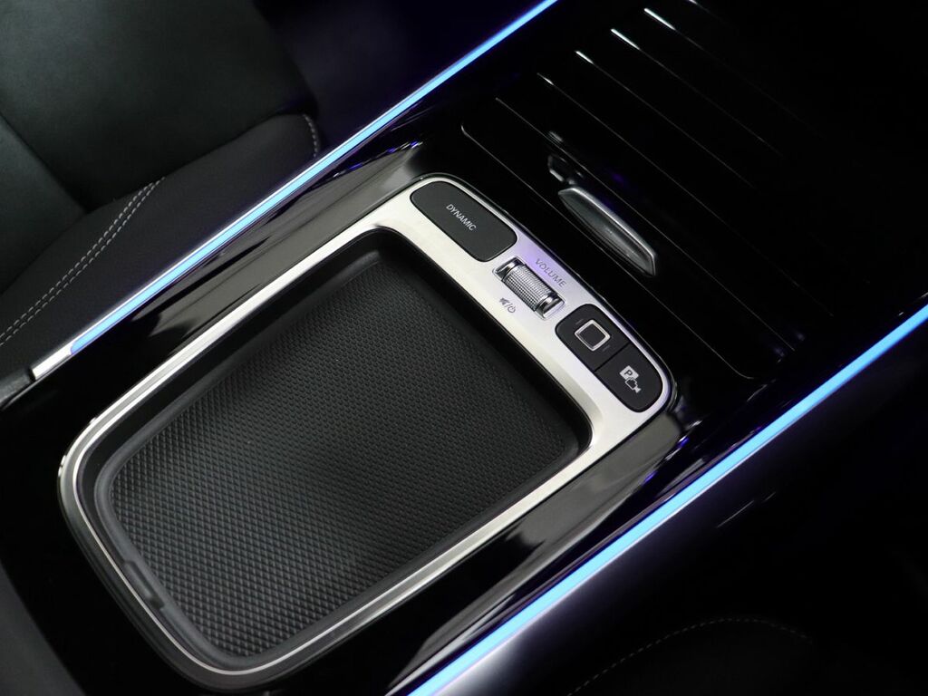 Mercedes-Benz GLA Class Amg Line Silver #43
