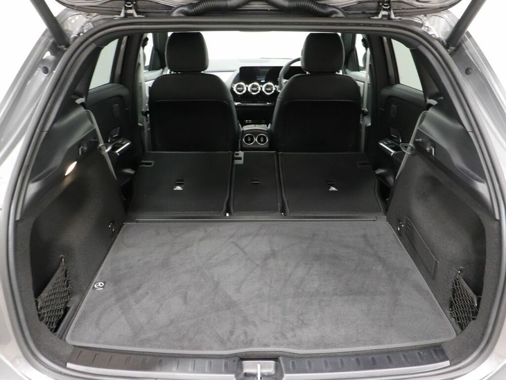 Mercedes-Benz GLA Class Amg Line Silver #33