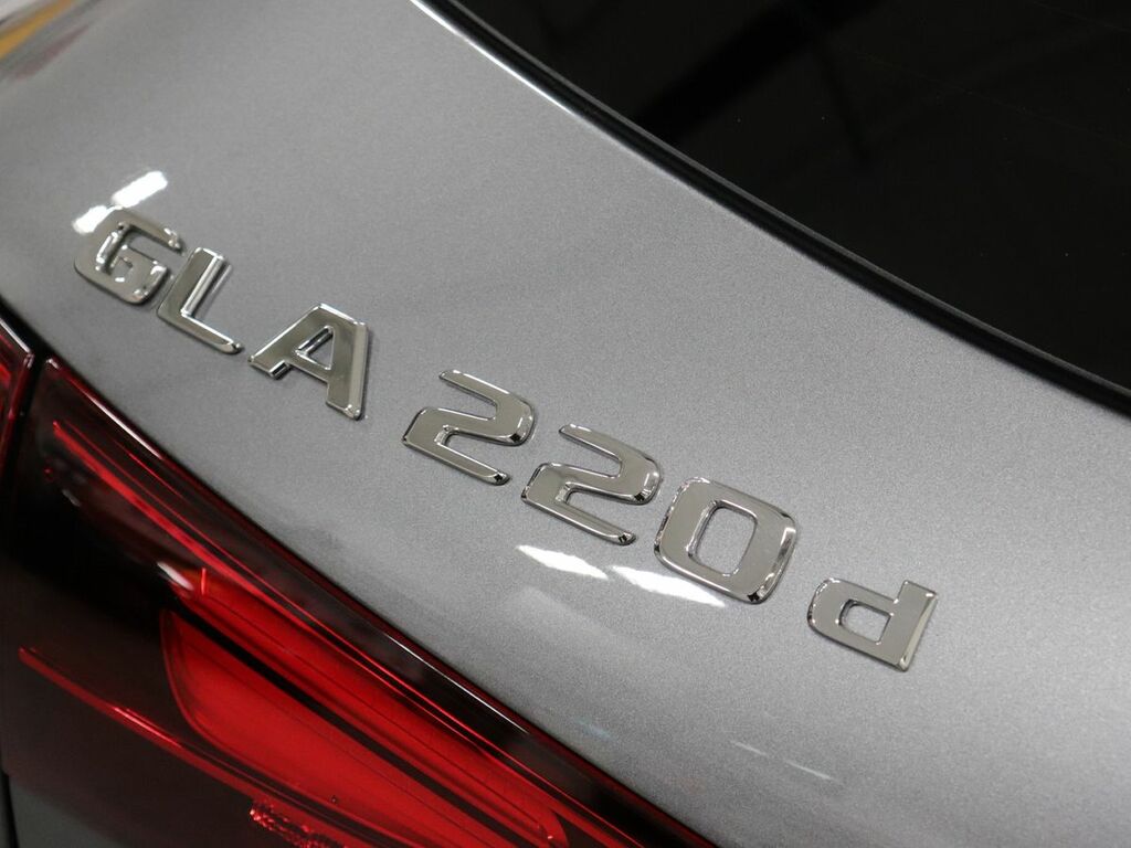 Mercedes-Benz GLA Class Amg Line Silver #29