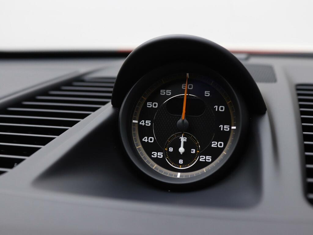 Porsche 911 2dr Pdk White #17
