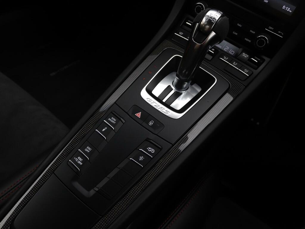 Porsche 911 2dr Pdk White #12
