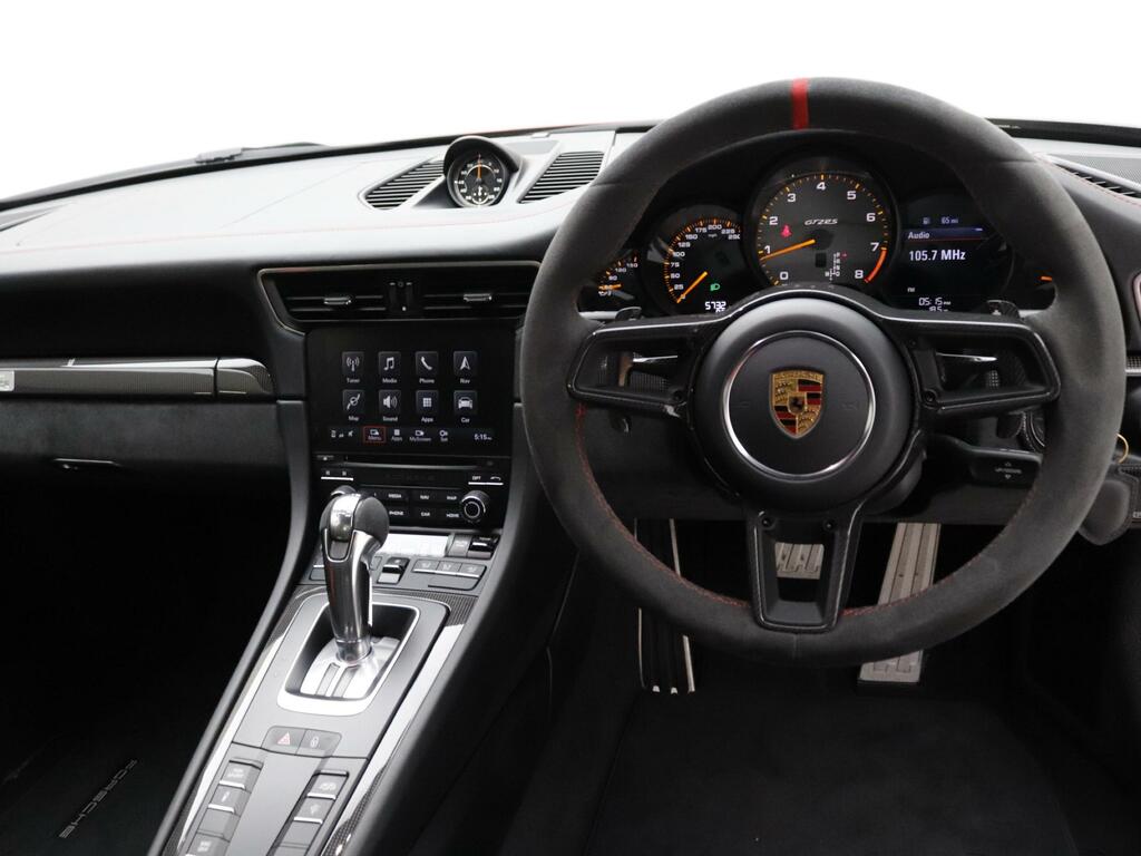 Porsche 911 2dr Pdk White #11