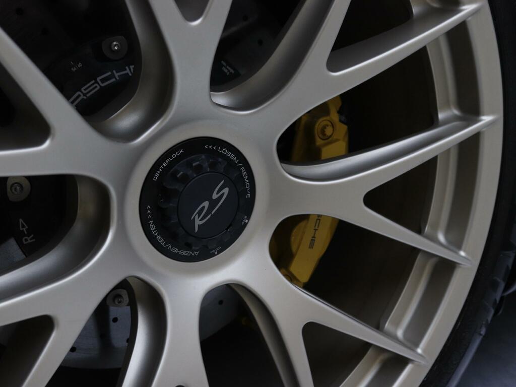 Porsche 911 2dr Pdk White #42