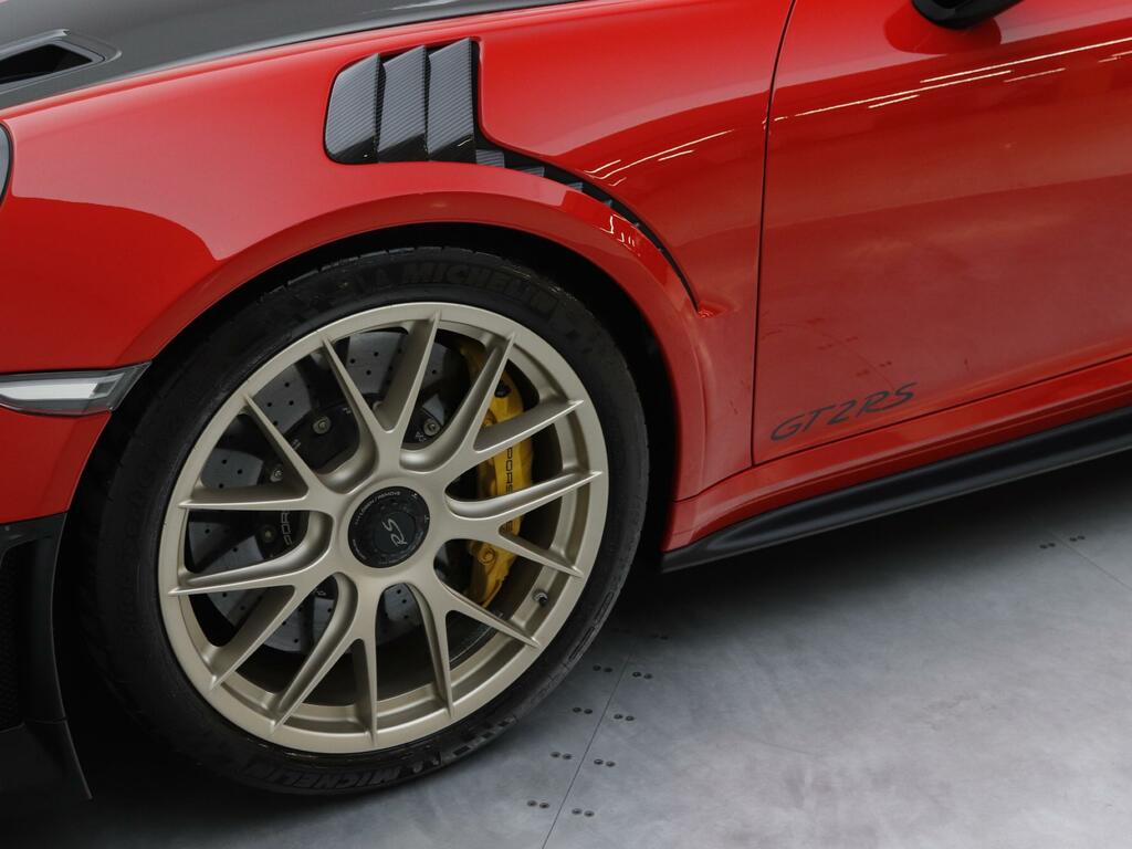 Porsche 911 2dr Pdk White #20
