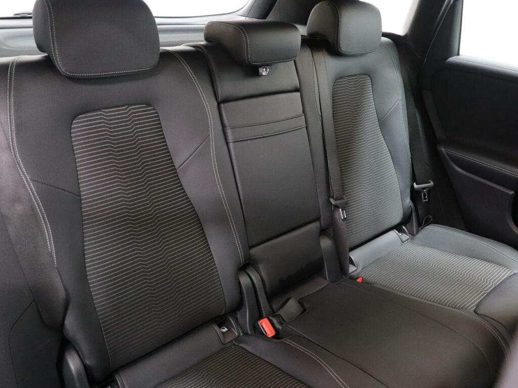 Mercedes-Benz B Class Mpv Silver #10