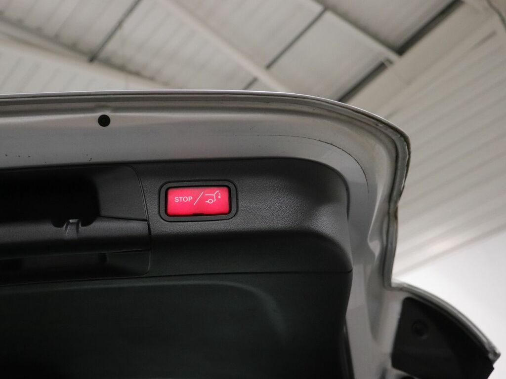Mercedes-Benz B Class Mpv Silver #31