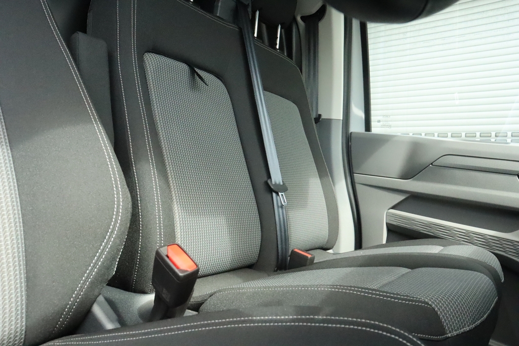 Volkswagen E-Transporter T32 Panel Van Commerce Pro Swb 218 Ps 65 Kwh Elect #32