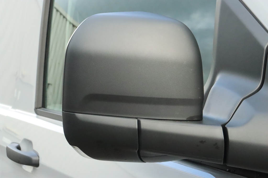 Volkswagen E-Transporter T32 Panel Van Commerce Pro Swb 218 Ps 65 Kwh Elect #20