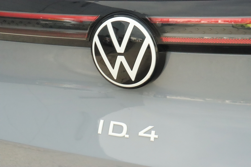 Volkswagen ID.4 Max Red #21