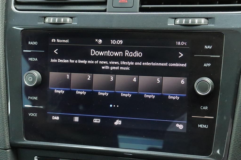 Volkswagen e-Golf 1.4 Tsi 13Kwh Gte Hatchback Pet... Black #16