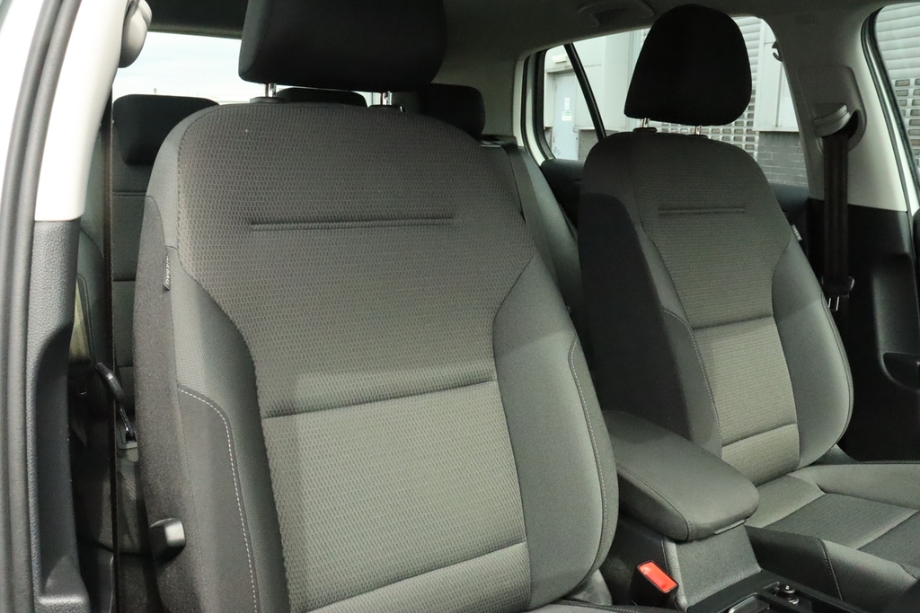 Volkswagen e-Golf 1.4 Tsi 13Kwh Gte Hatchback Pet... Black #27