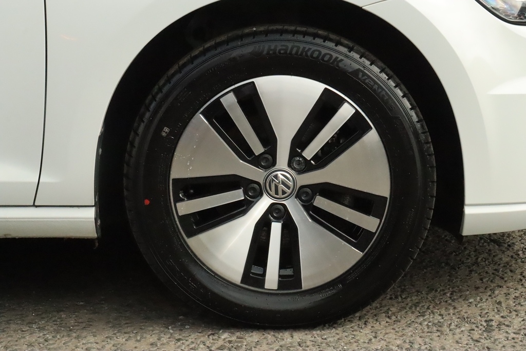 Volkswagen e-Golf 1.4 Tsi 13Kwh Gte Hatchback Pet... Black #26