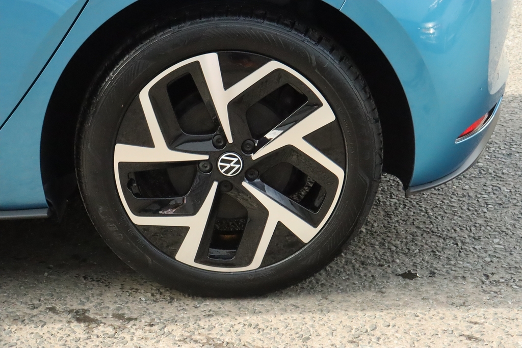 Volkswagen ID.3 Pro 58Kwh Match #24