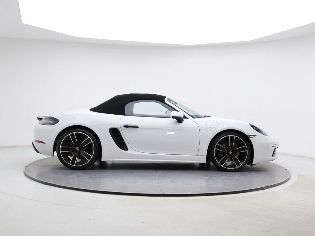 Porsche Boxster 2.0 2dr Green #18