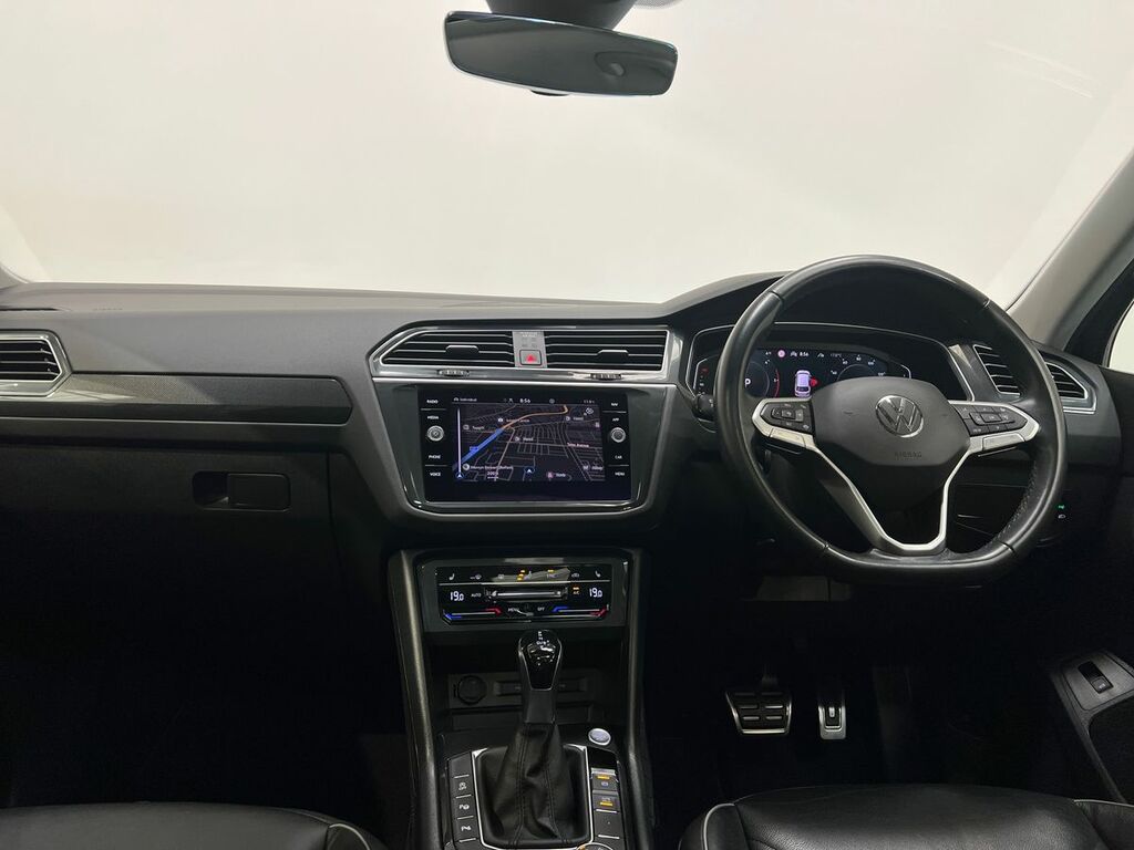 Volkswagen Tiguan Life Black #22