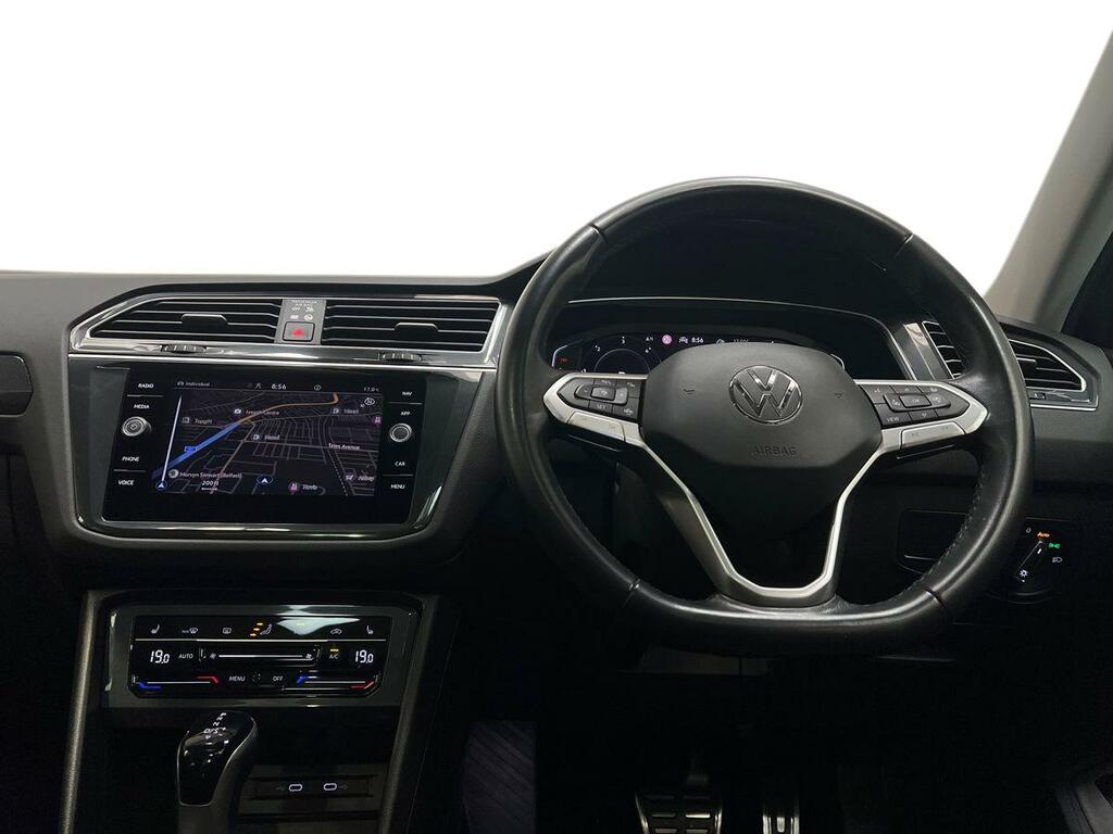 Volkswagen Tiguan Life Black #13
