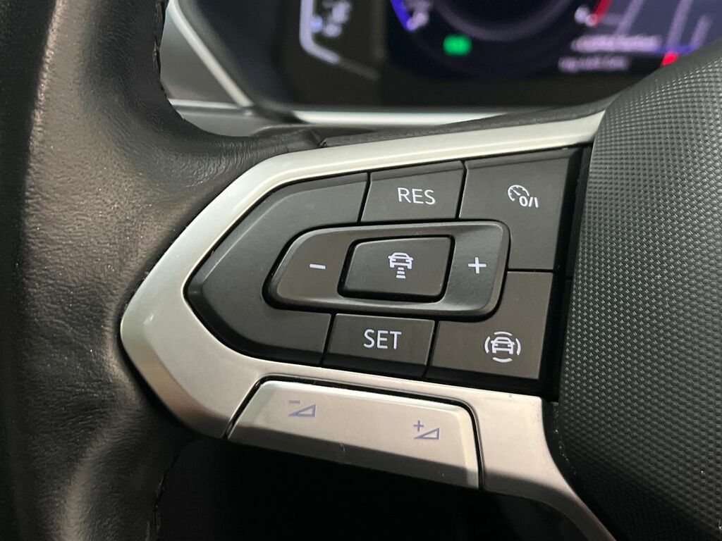 Volkswagen Tiguan Life Black #17