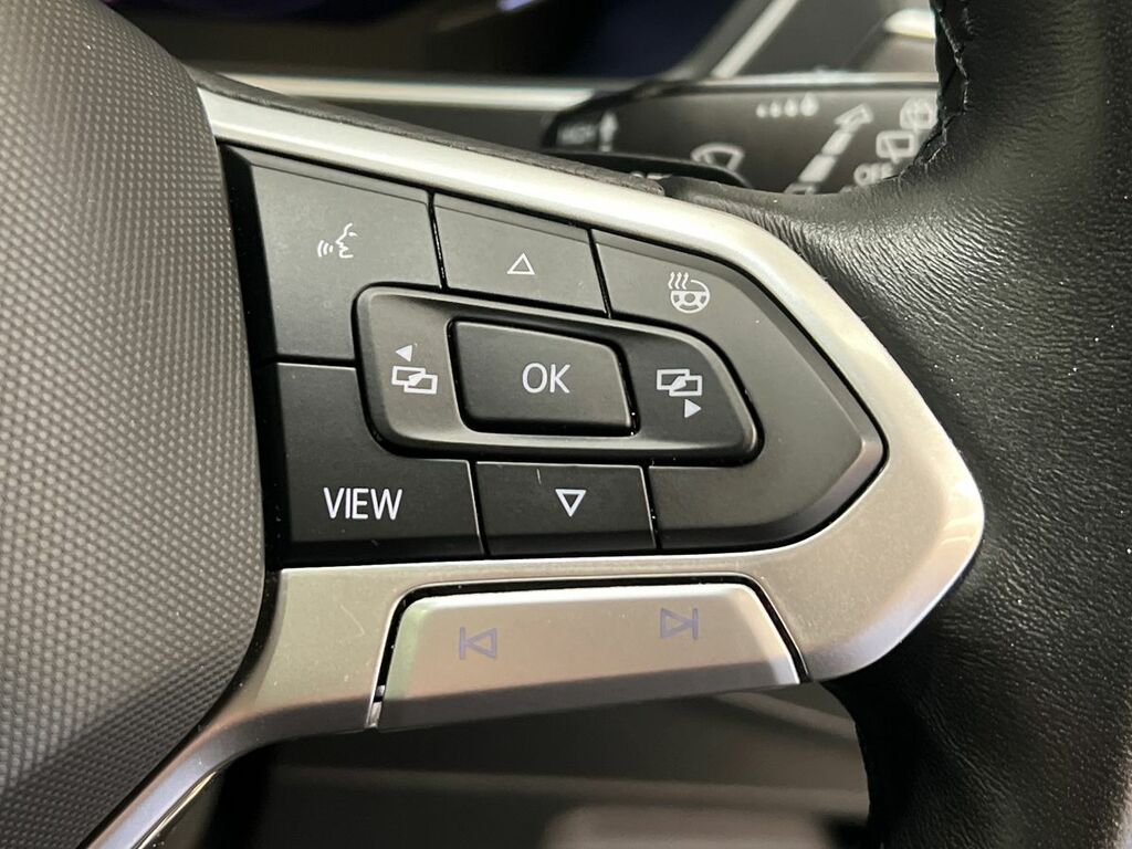 Volkswagen Tiguan Life Black #18
