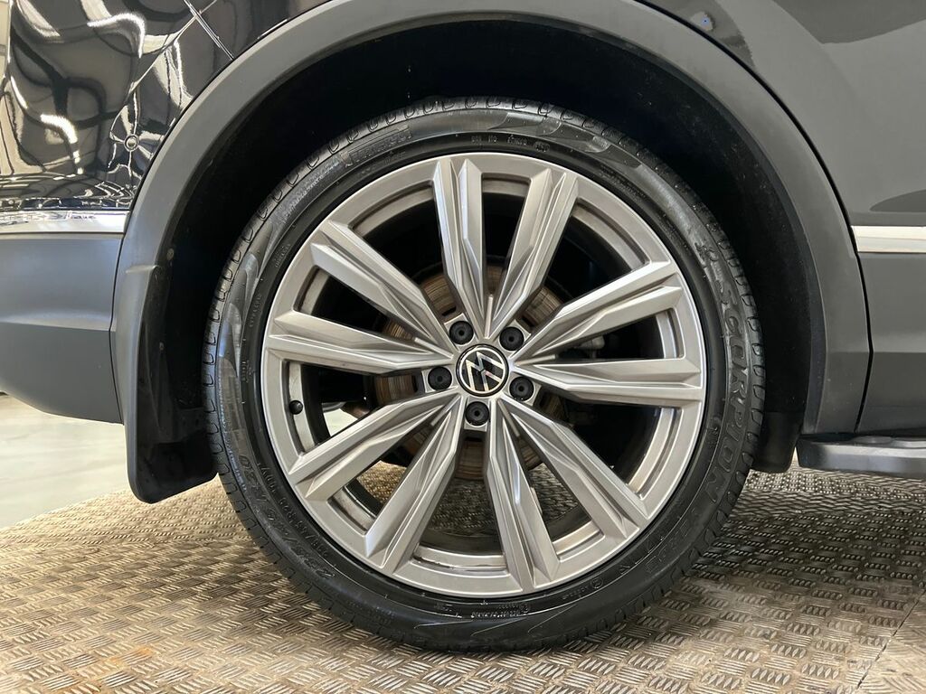 Volkswagen Tiguan Life Black #23