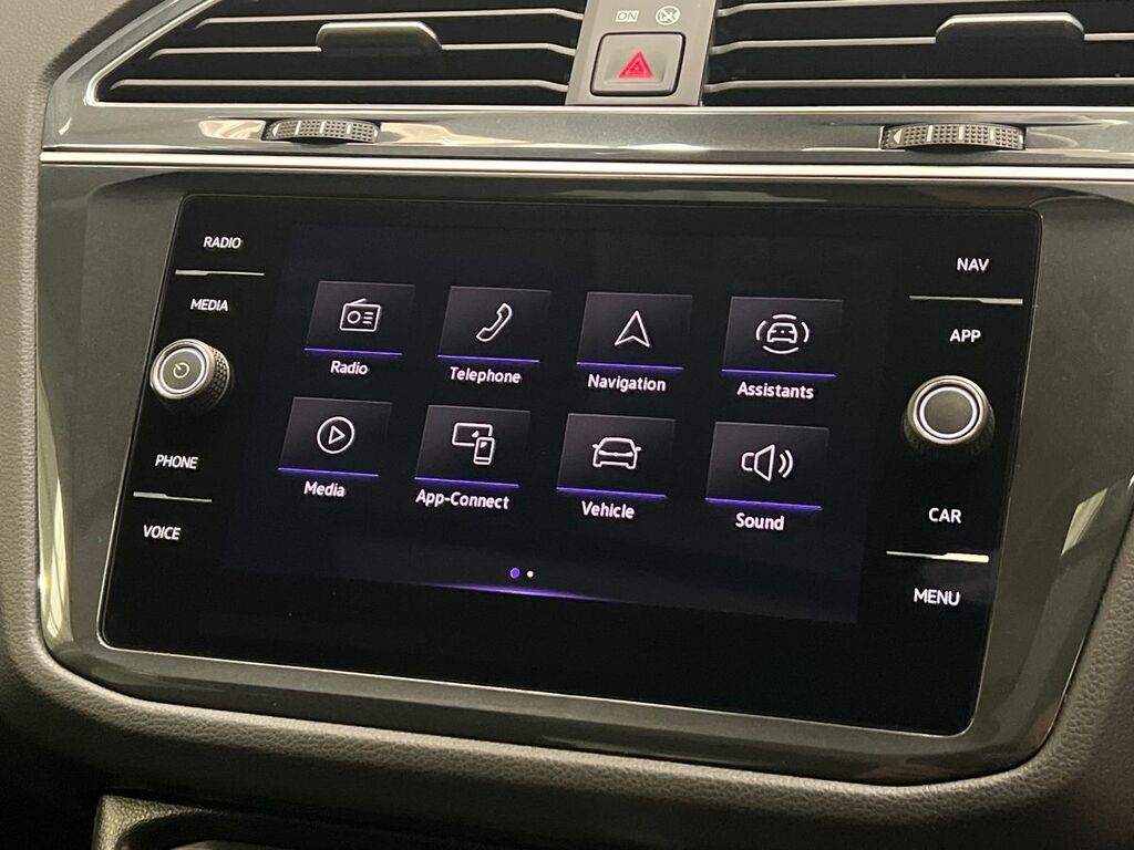 Volkswagen Tiguan Life Black #32