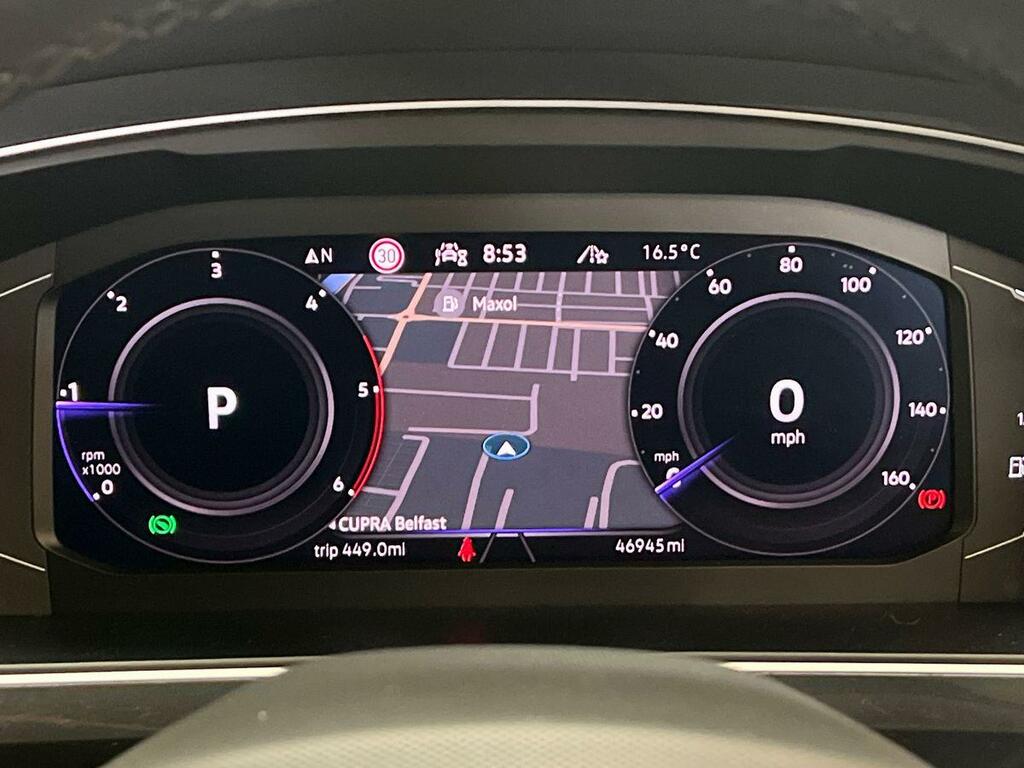 Volkswagen Tiguan Life Black #9