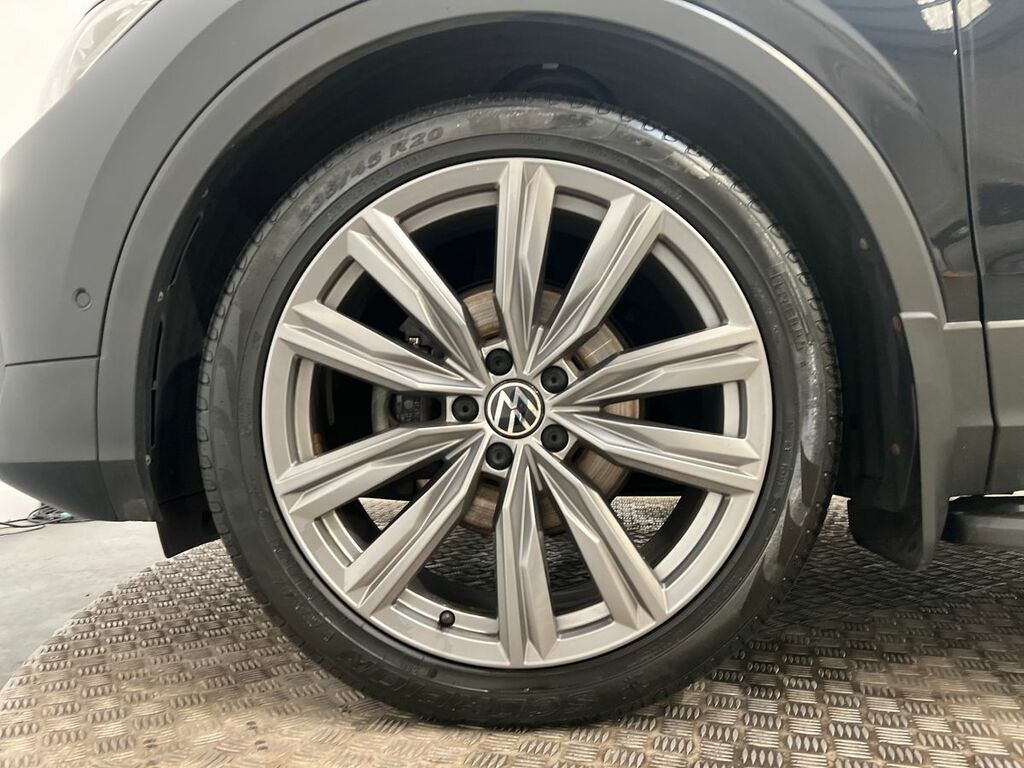 Volkswagen Tiguan Life Black #25