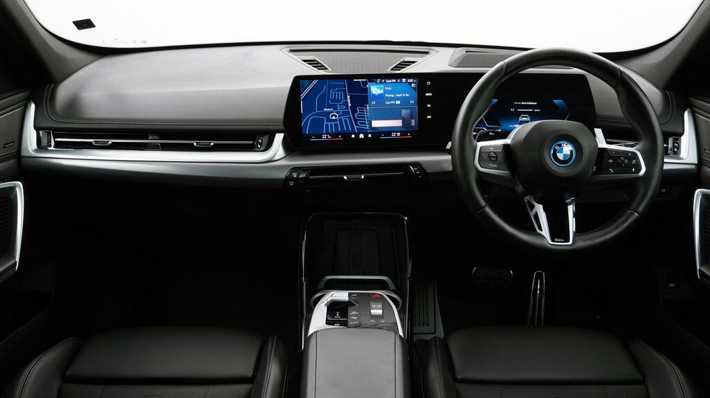 BMW iX1 Ix1 Edrive20 Sport Red #4