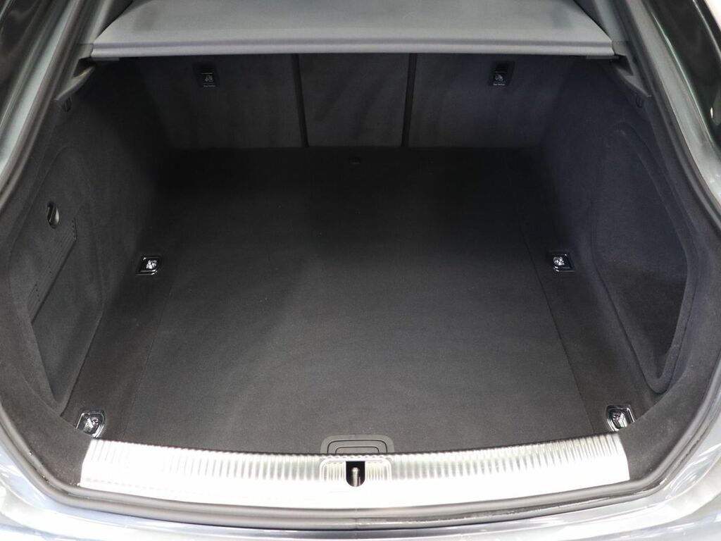 Audi A5 2.0 Tfsi 40 Black Edition Coupe S Troni Black #9