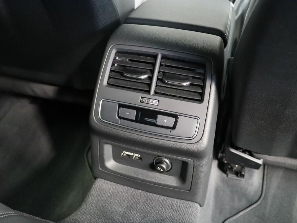 Audi A5 2.0 Tfsi 40 Black Edition Coupe S Troni Black #24
