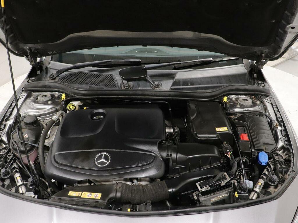Mercedes-Benz CLA Class Saloon White #24