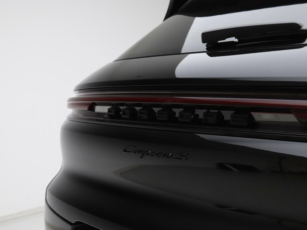 Porsche Cayenne V6 Platinum Edition  #19
