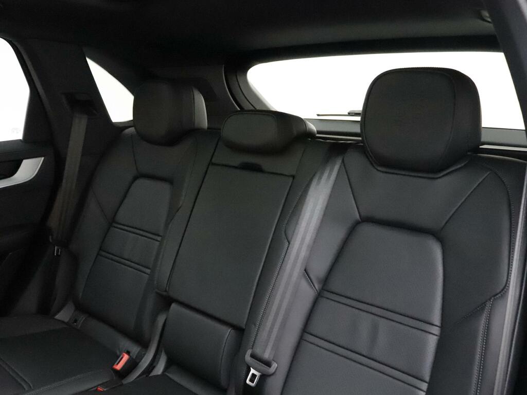 Porsche Cayenne V6 Platinum Edition  #28