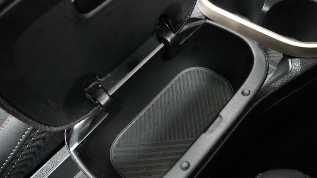 Mini Hatch 1.5 C Exclusive Level 2 Black #8
