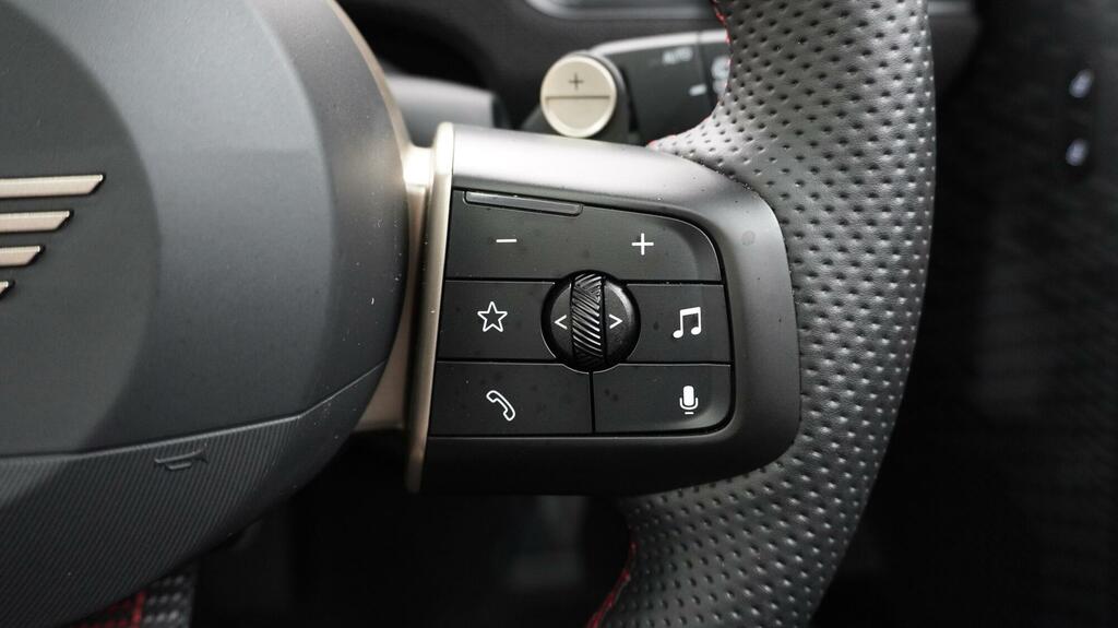 Mini Hatch 1.5 C Exclusive Level 2 Black #16