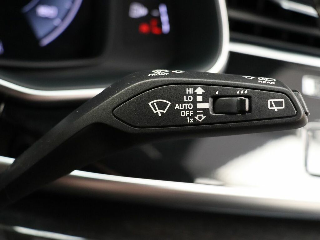Audi Q8 55 Tfsi Quattro Vorsprung Tiptronic Black #36