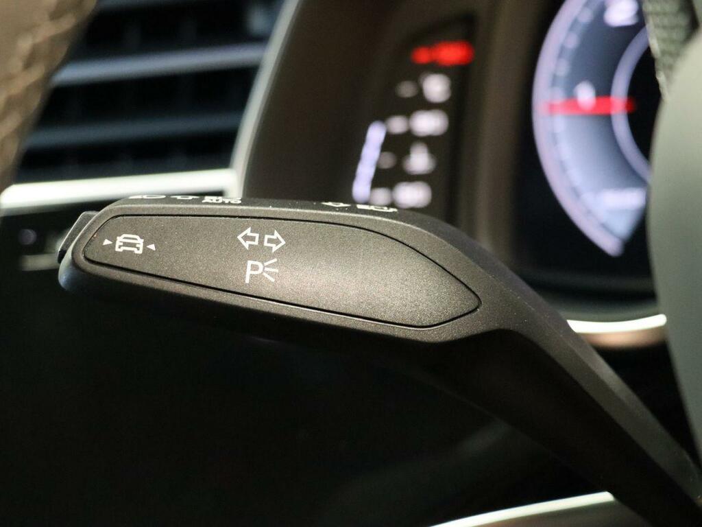 Audi Q8 55 Tfsi Quattro Vorsprung Tiptronic Black #34