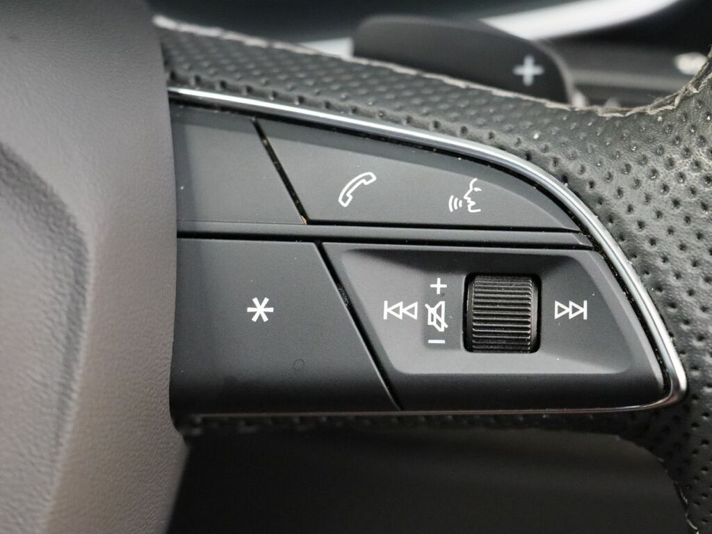 Audi Q8 55 Tfsi Quattro Vorsprung Tiptronic Black #33