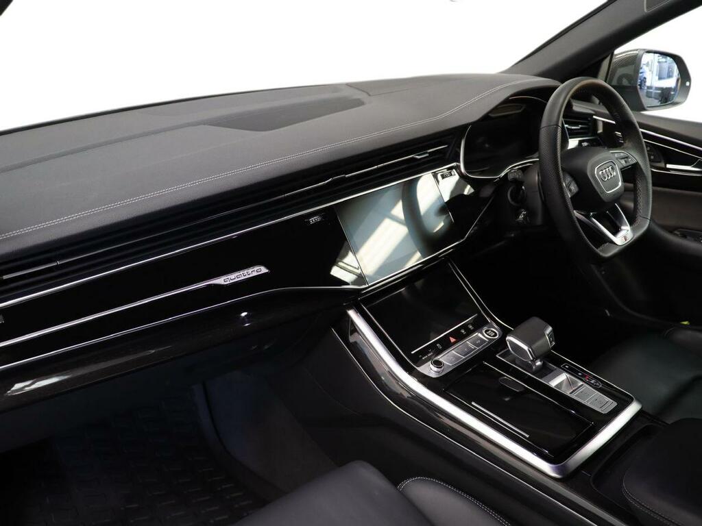 Audi Q8 55 Tfsi Quattro Vorsprung Tiptronic Black #2