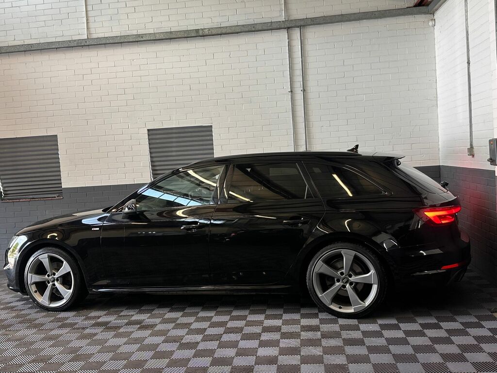 Audi A4 Avant 2.0 Tfsi Black Edition Estate S Tronic YE18EEW Black #4