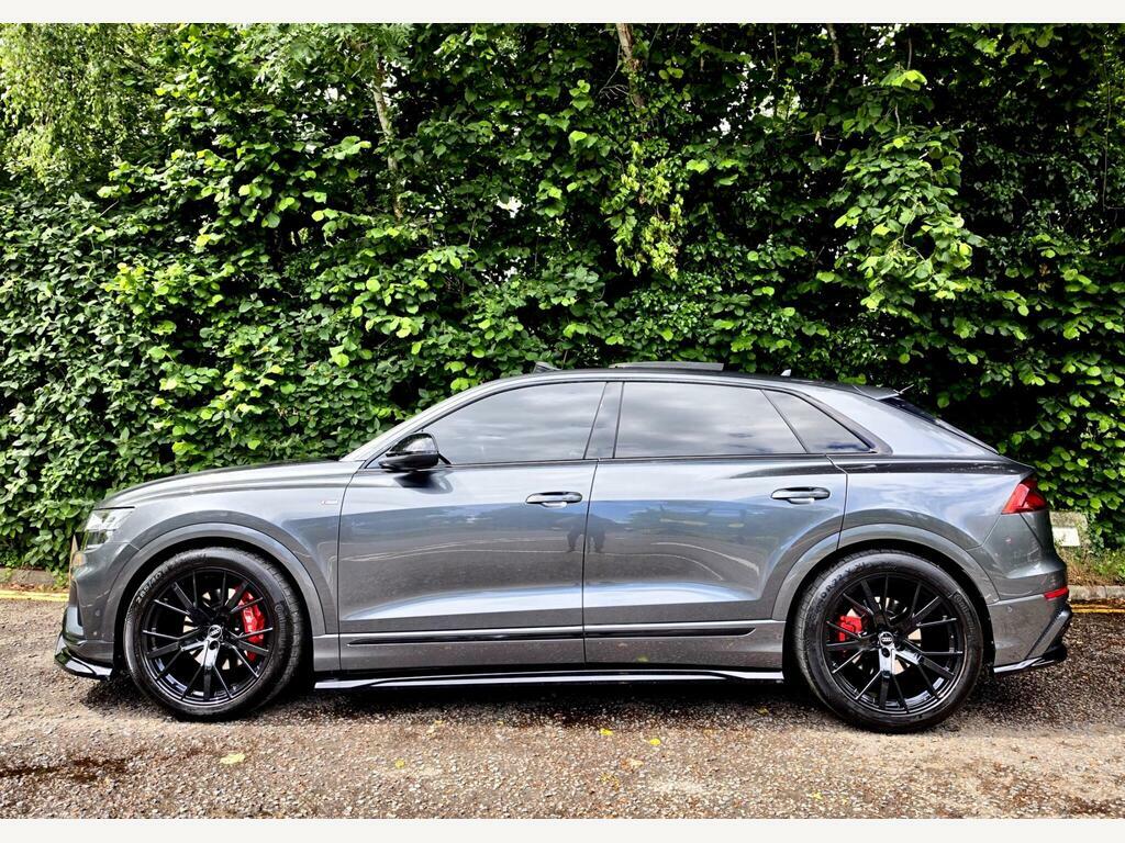 Audi Q8 S Line Black #23