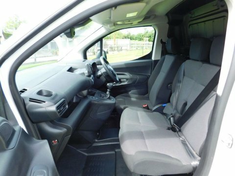 Vauxhall Combo Combo 1.5D 100Ps Prime Van White #12