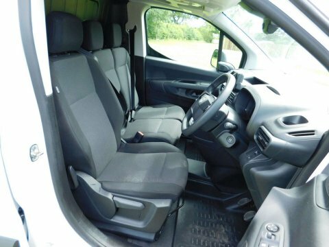 Vauxhall Combo Combo 1.5D 100Ps Prime Van White #11