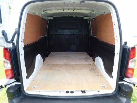 Vauxhall Combo Combo 1.5D 100Ps Prime Van White #19