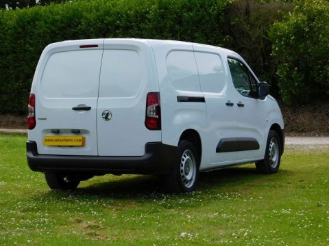 Vauxhall Combo Combo 1.5D 100Ps Prime Van White #8