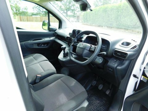 Vauxhall Combo Combo 1.5D 100Ps Prime Van White #10